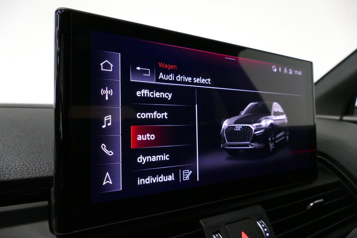 Audi Q5 Sportback 50 TFSI e S edition Competition / S-Line / SQ5 Diffuser / Maxton Design Bodykit V.2 / Panoramadak / Matrix LED / Rondomzichtcamera / Ambienteverlichting / Apple Carplay - Android Auto / Stoelverwarming / Audi Sound System / Dodehoek detectie / A