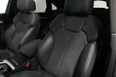 Audi Q5 Sportback 50 TFSI e S edition Competition / S-Line / SQ5 Diffuser / Maxton Design Bodykit V.2 / Panoramadak / Matrix LED / Rondomzichtcamera / Ambienteverlichting / Apple Carplay - Android Auto / Stoelverwarming / Audi Sound System / Dodehoek detectie / A