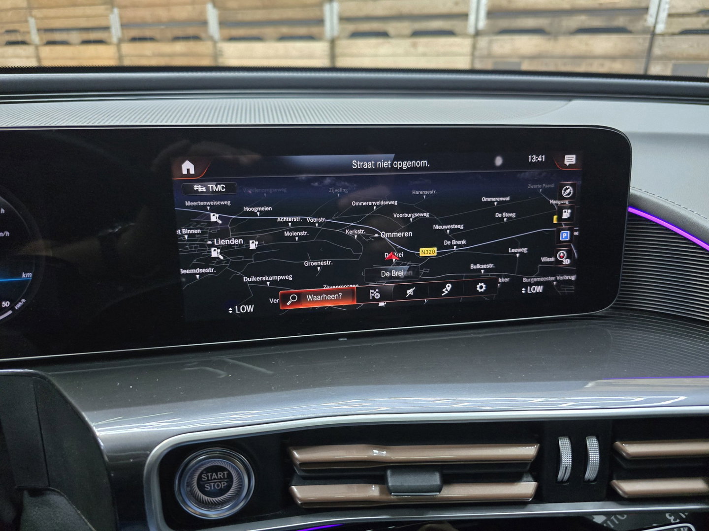 Mercedes-Benz EQC 400 4MATIC AMG Line 80 kWh Pano Advance Clima Cruise 20"LM