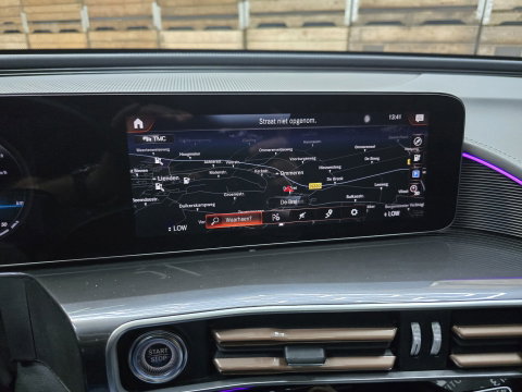 Mercedes-Benz EQC 400 4MATIC AMG Line 80 kWh Pano Advance Clima Cruise 20"LM