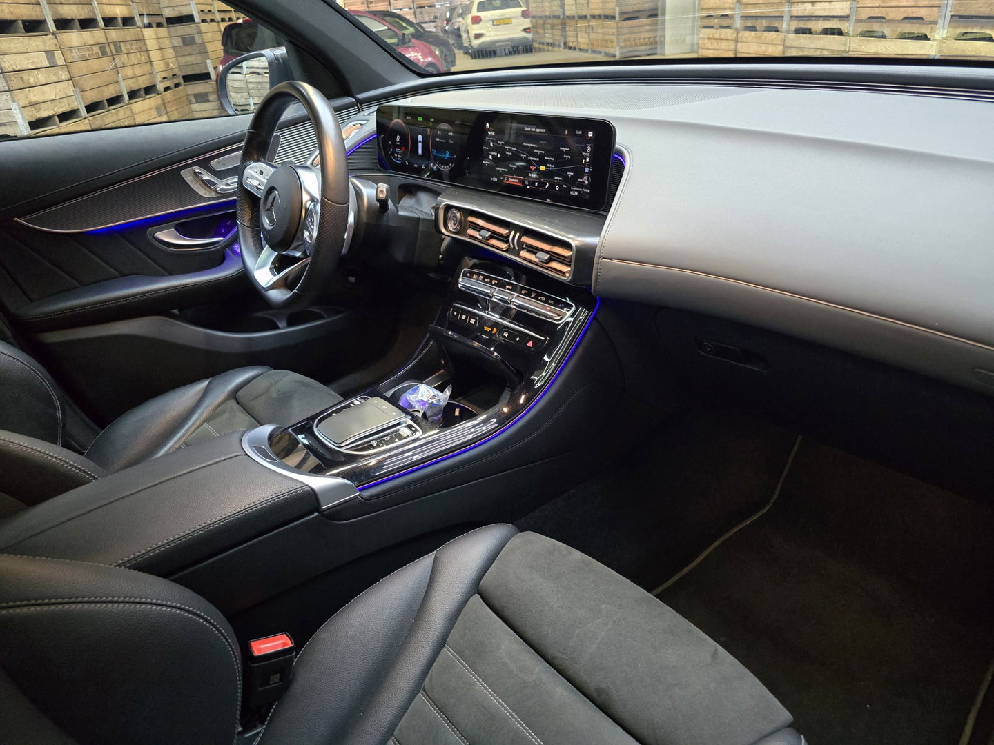 Mercedes-Benz EQC 400 4MATIC AMG Line 80 kWh Pano Advance Clima Cruise 20"LM