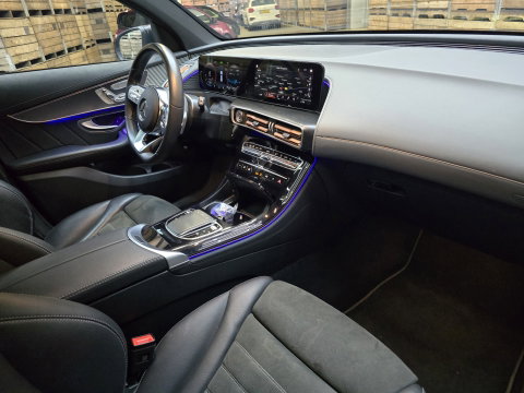 Mercedes-Benz EQC 400 4MATIC AMG Line 80 kWh Pano Advance Clima Cruise 20"LM