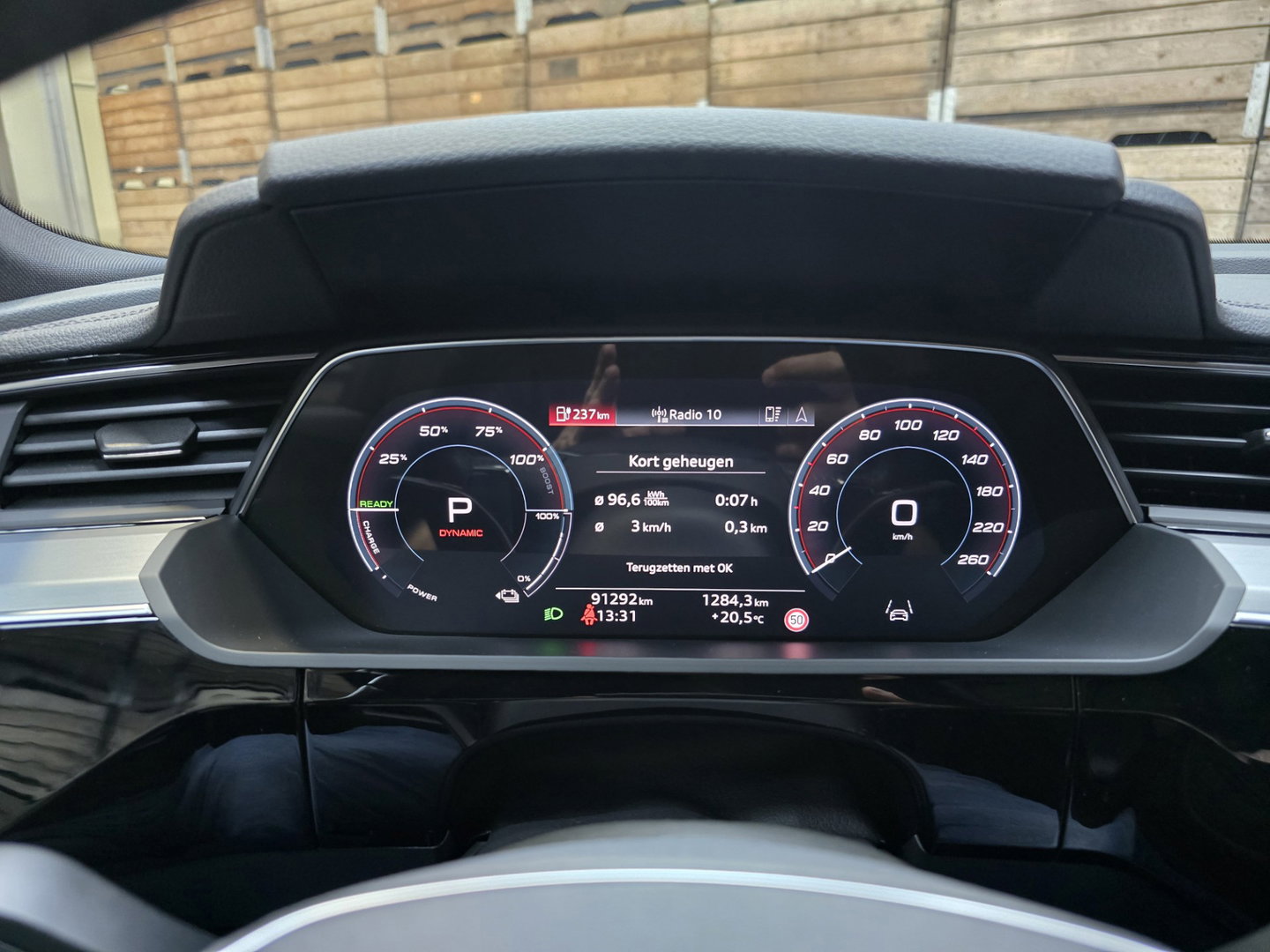 Audi e-tron 55 quattro S edition S-Line 95 kWh Pano HUD Clima LED Trekhaak 20"LM
