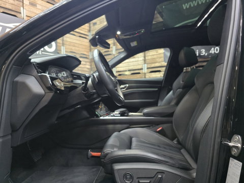 Audi e-tron 55 quattro S edition S-Line 95 kWh Pano HUD Clima LED Trekhaak 20"LM