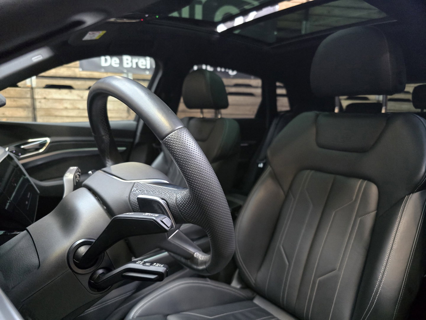 Audi e-tron 55 quattro S edition S-Line 95 kWh Pano HUD Clima LED Trekhaak 20"LM
