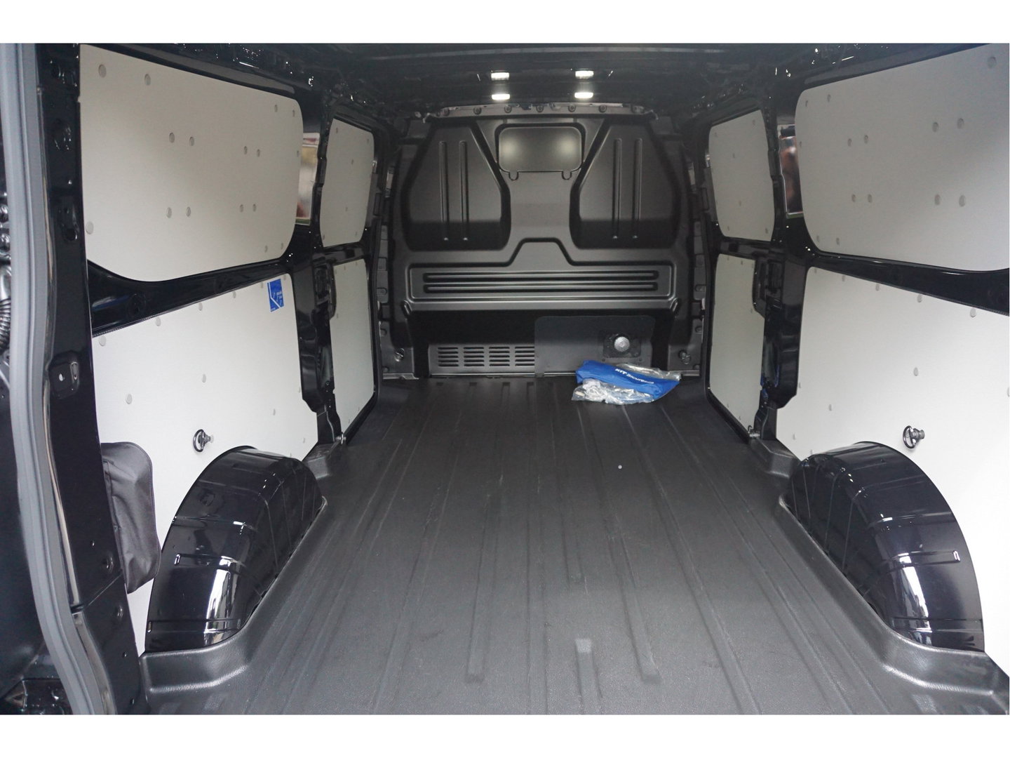 Ford Transit E-Custom 340L 218PK 71KWH Sport AUT Elektrisch Navi, ACC, 360° Cam, Matrix LED, B&O, 19" LM, 2x Schuifdeur!! NR. P05*