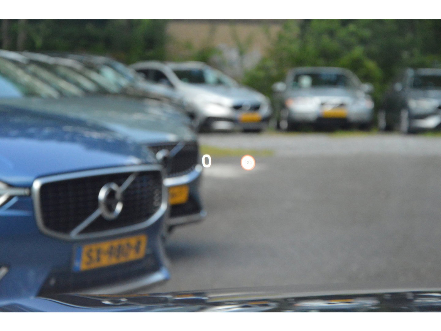 Volvo XC60 T6 Hybride Long Range AWD Plus Dark | Head-Up Display | 360° Camera | Gelamineerde ruiten | Panoramadak |