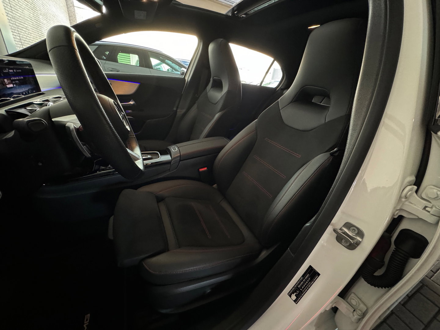 Mercedes-Benz A-Klasse 250 e AMG Pano|Memory|Keyless|360 Camera