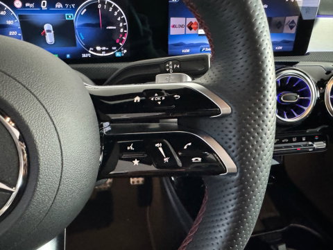 Mercedes-Benz A-Klasse 250 e AMG Pano|Memory|Keyless|360 Camera