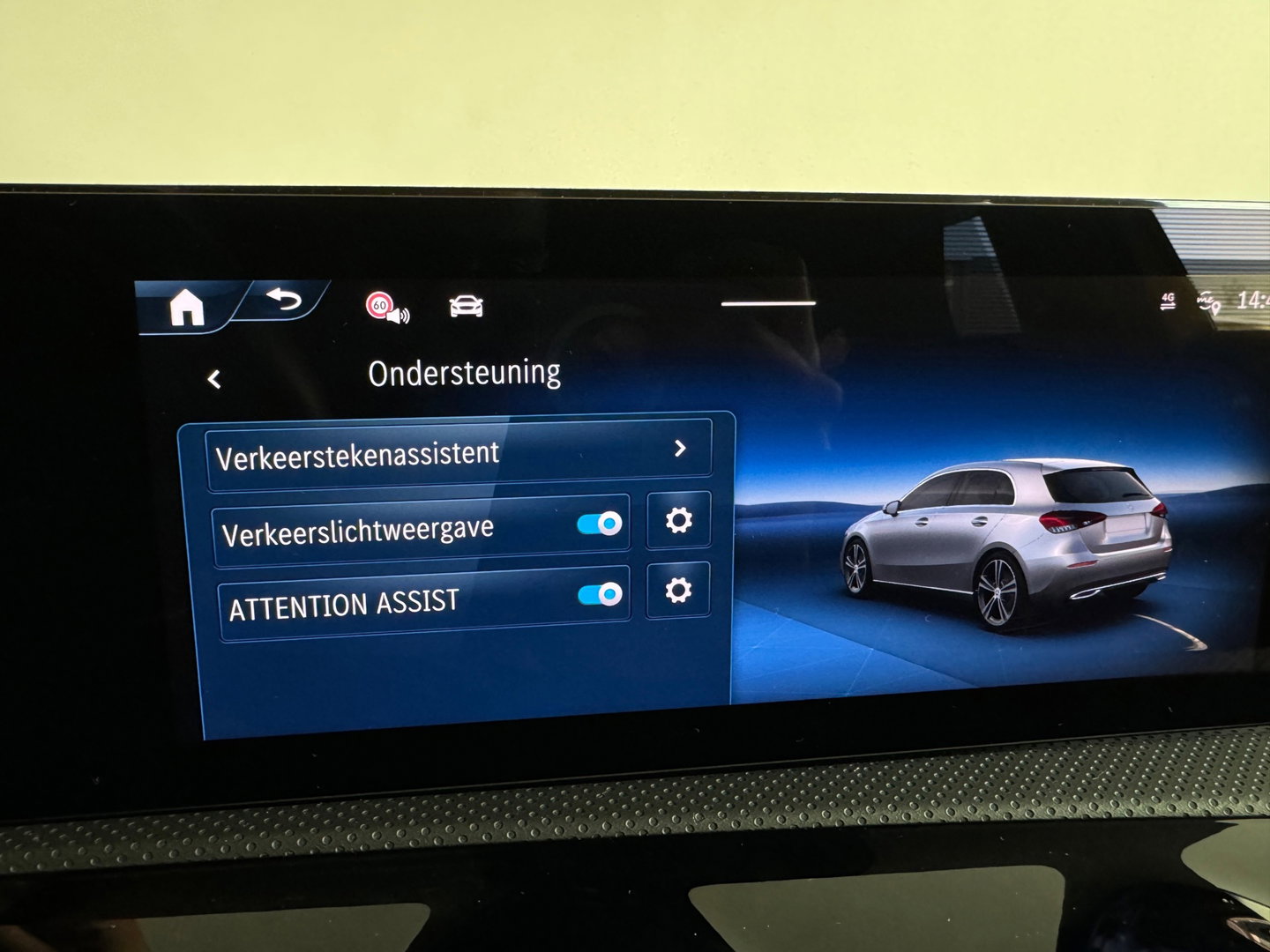 Mercedes-Benz A-Klasse 250 e AMG Pano|Memory|Keyless|360 Camera