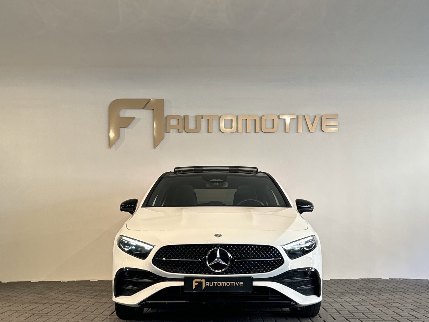 Mercedes-Benz A-Klasse 250 e AMG Pano|Memory|Keyless|360 Camera