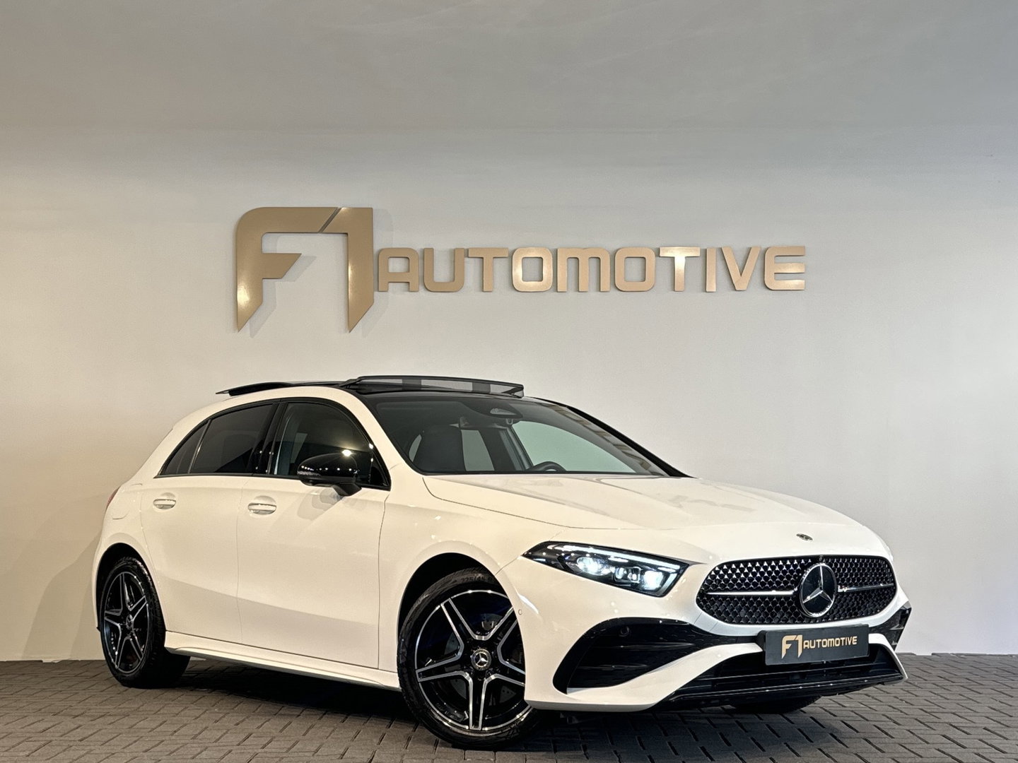 Mercedes-Benz A-Klasse 250 e AMG Pano|Memory|Keyless|360 Camera