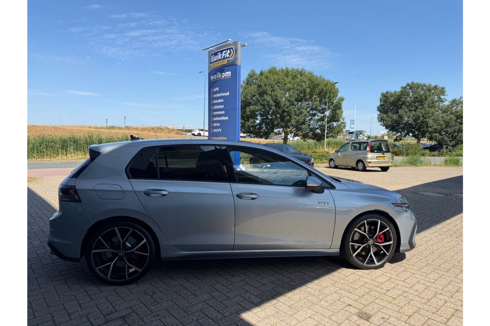 Volkswagen Golf 2.0 TSI GTI 265PK AUTOMAAT PANO NAVI CAMERA HEAD-UP LMV 19 INCH