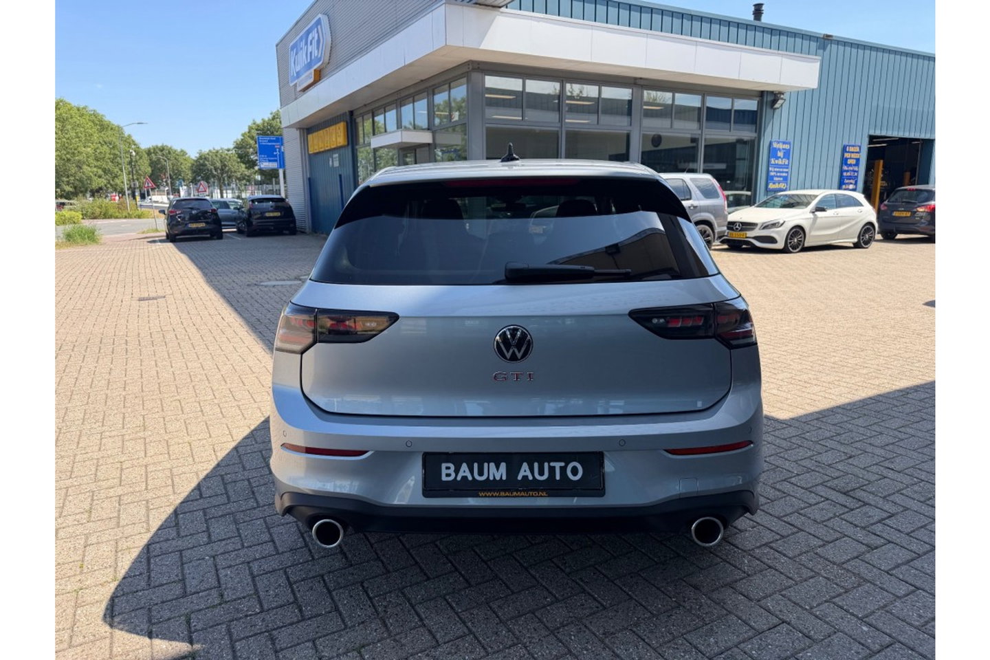 Volkswagen Golf 2.0 TSI GTI 265PK AUTOMAAT PANO NAVI CAMERA HEAD-UP LMV 19 INCH