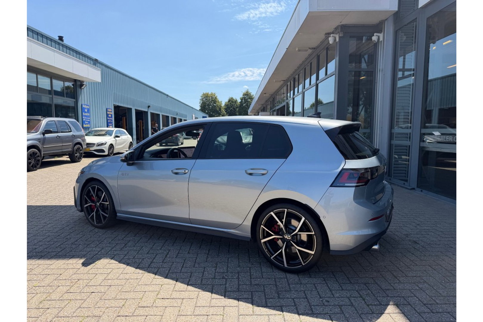 Volkswagen Golf 2.0 TSI GTI 265PK AUTOMAAT PANO NAVI CAMERA HEAD-UP LMV 19 INCH