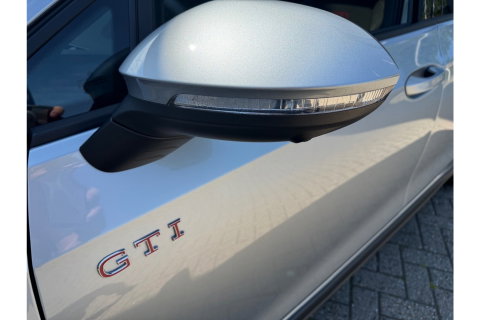 Volkswagen Golf 2.0 TSI GTI 265PK AUTOMAAT PANO NAVI CAMERA HEAD-UP LMV 19 INCH