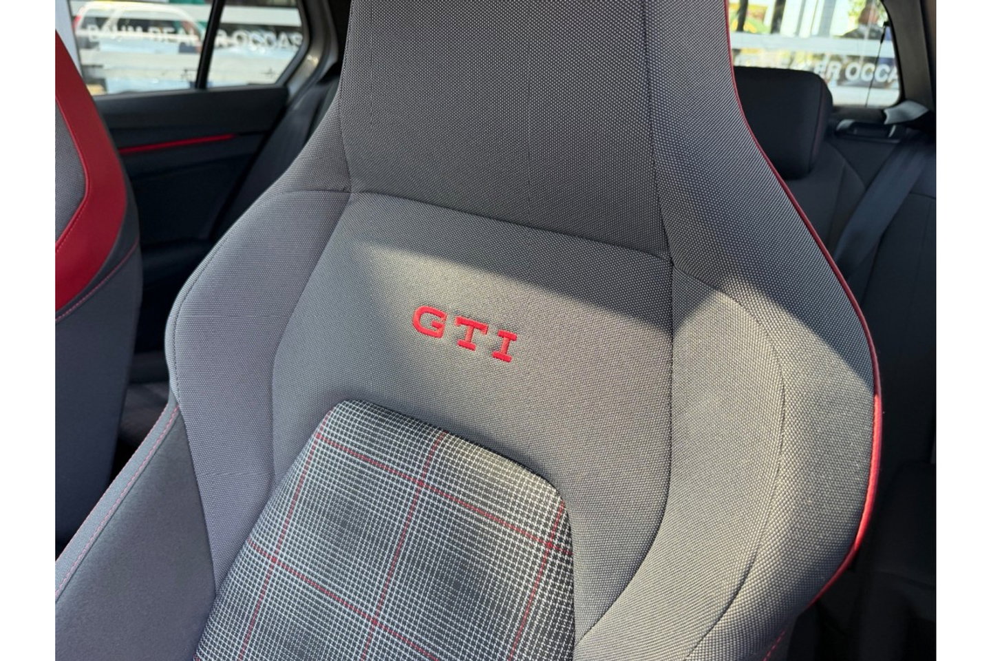 Volkswagen Golf 2.0 TSI GTI 265PK AUTOMAAT PANO NAVI CAMERA HEAD-UP LMV 19 INCH