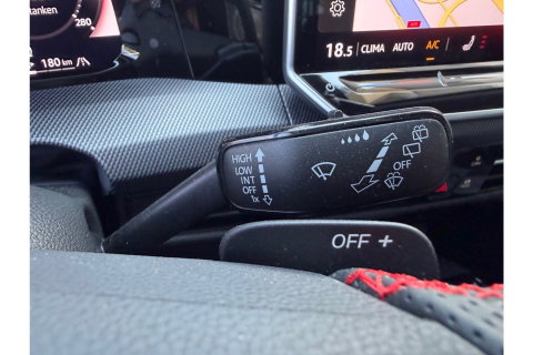 Volkswagen Golf 2.0 TSI GTI 265PK AUTOMAAT PANO NAVI CAMERA HEAD-UP LMV 19 INCH