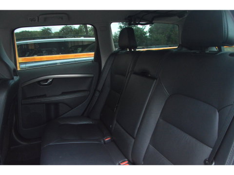 Volvo XC70 2.4 D4 Polar+ 5 Cylinder | Adaptive Cruise | BLIS | Perfect onderhoud | Stoel + Stuur verwarmd |