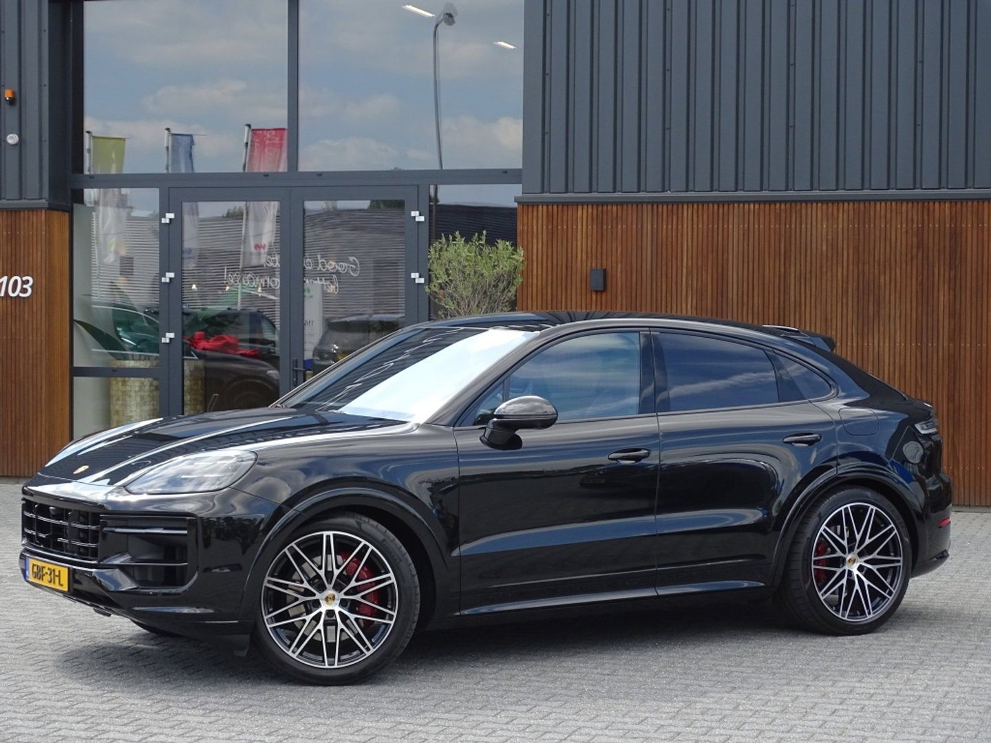Porsche Cayenne Coupé 3.0 E-Hybrid 470PK / Sport Design / Bose / 2024 *NAP*