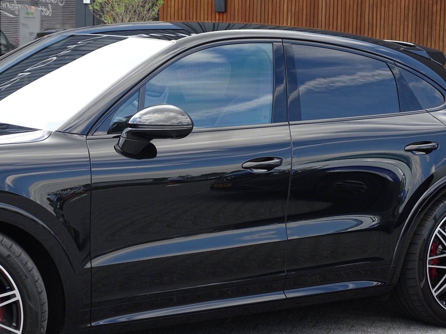 Porsche Cayenne Coupé 3.0 E-Hybrid 470PK / Sport Design / Bose / 2024 *NAP*