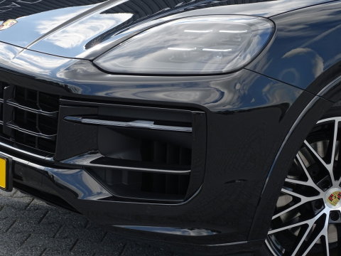 Porsche Cayenne Coupé 3.0 E-Hybrid 470PK / Sport Design / Bose / 2024 *NAP*