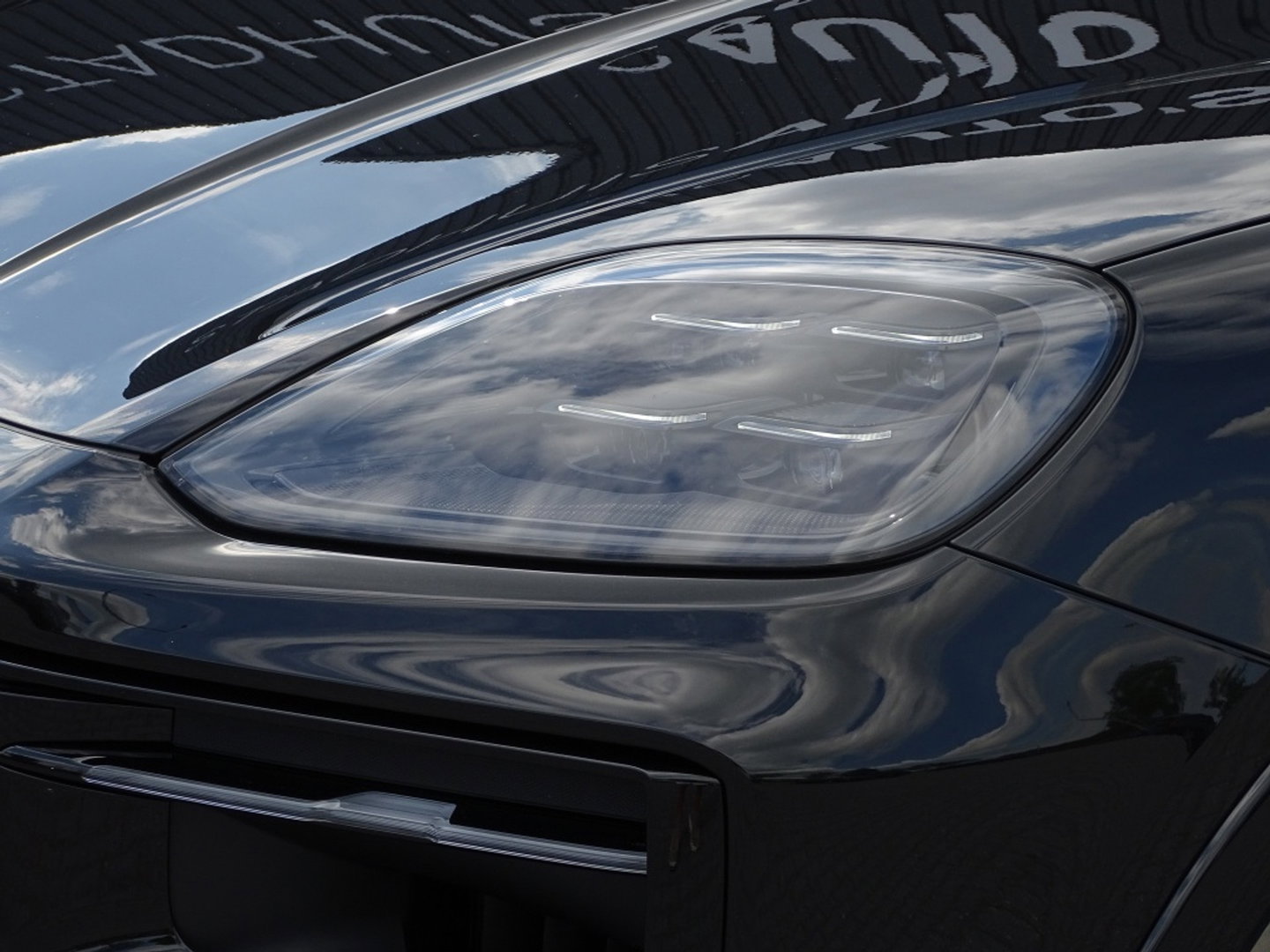 Porsche Cayenne Coupé 3.0 E-Hybrid 470PK / Sport Design / Bose / 2024 *NAP*