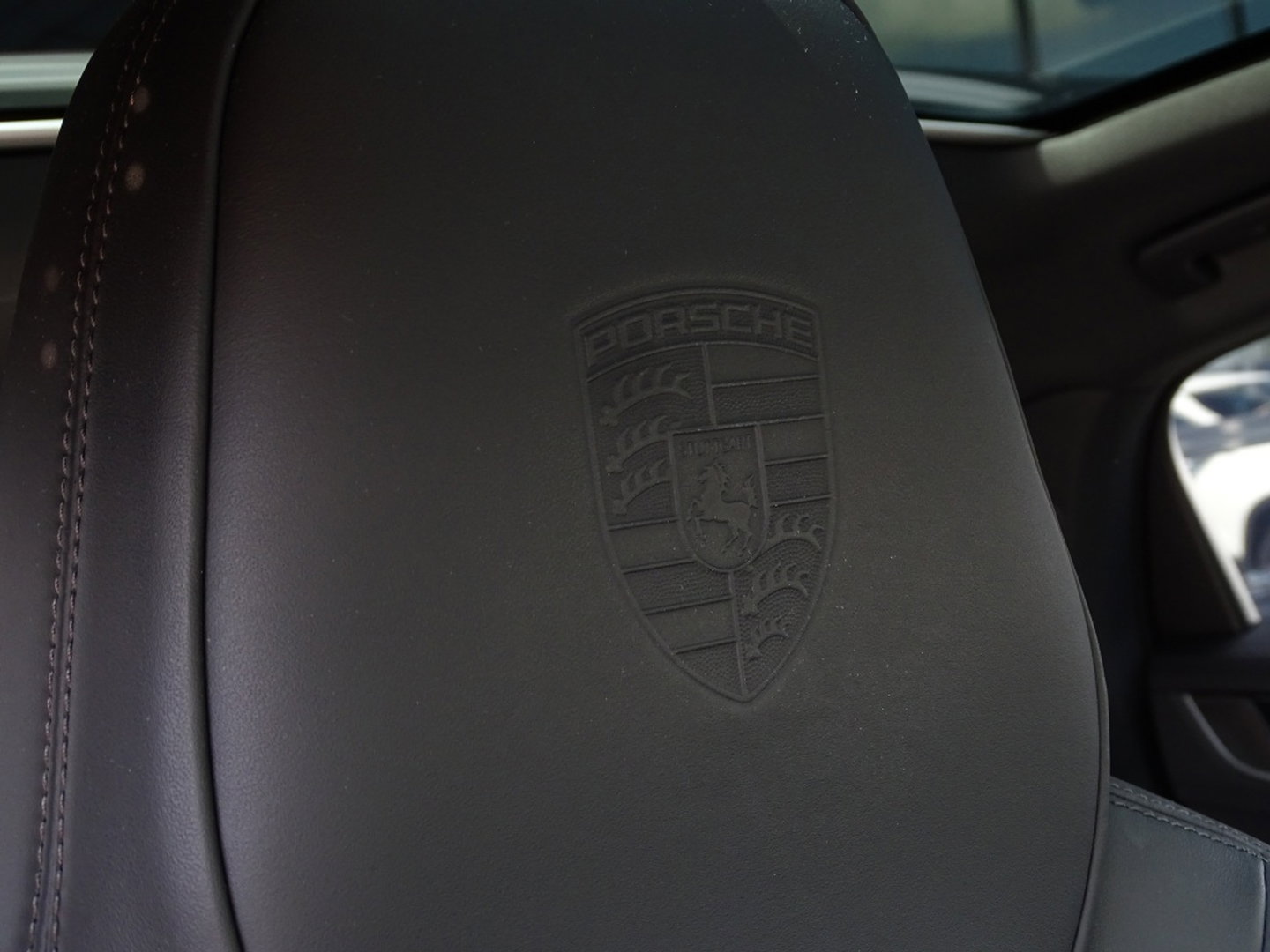 Porsche Cayenne Coupé 3.0 E-Hybrid 470PK / Sport Design / Bose / 2024 *NAP*