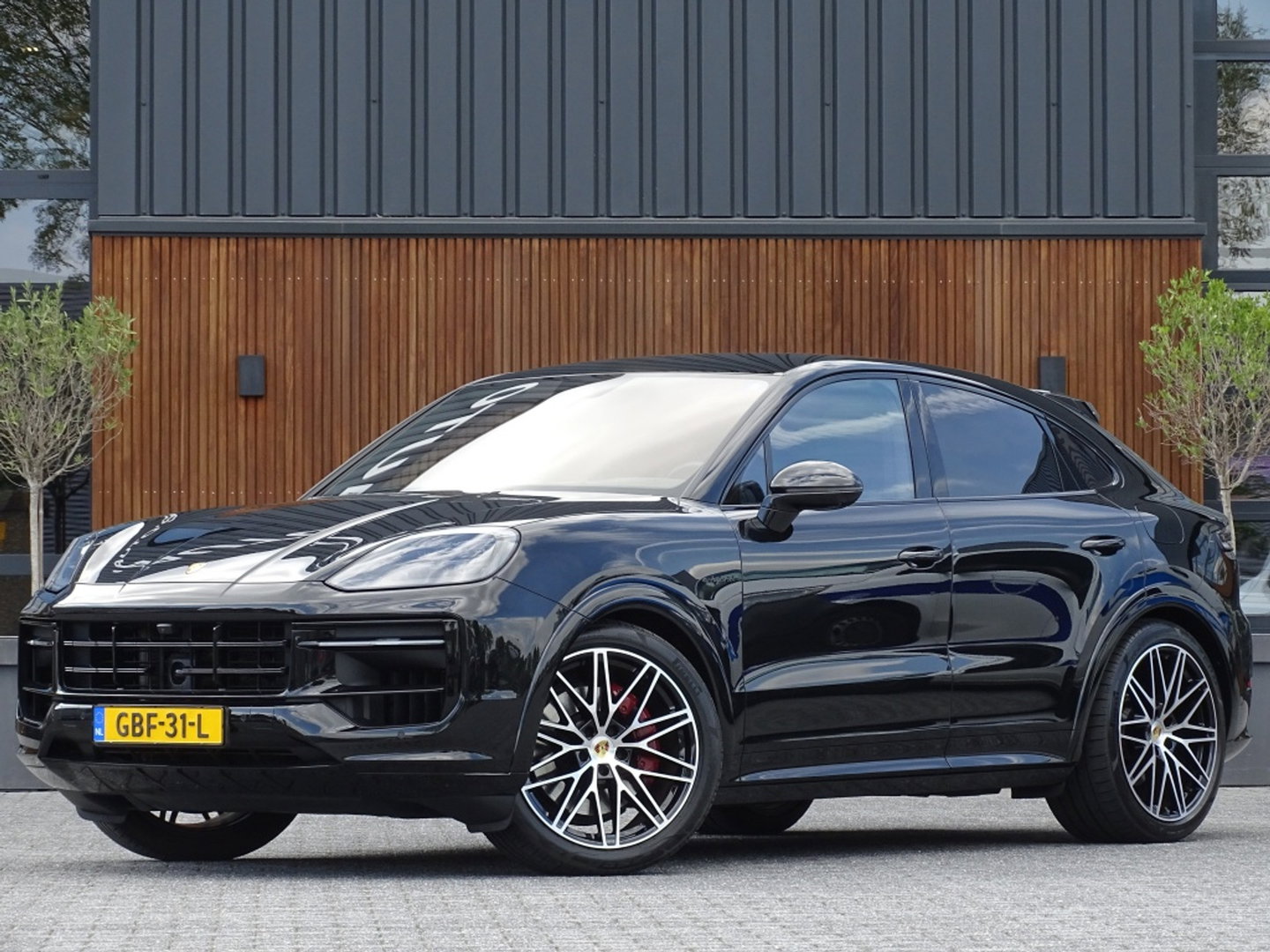 Porsche Cayenne Coupé 3.0 E-Hybrid 470PK / Sport Design / Bose / 2024 *NAP*