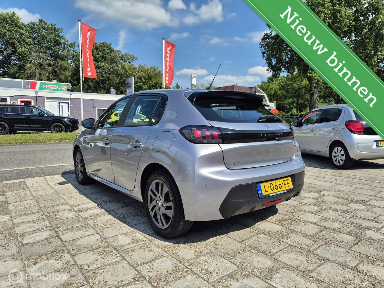 Peugeot 208