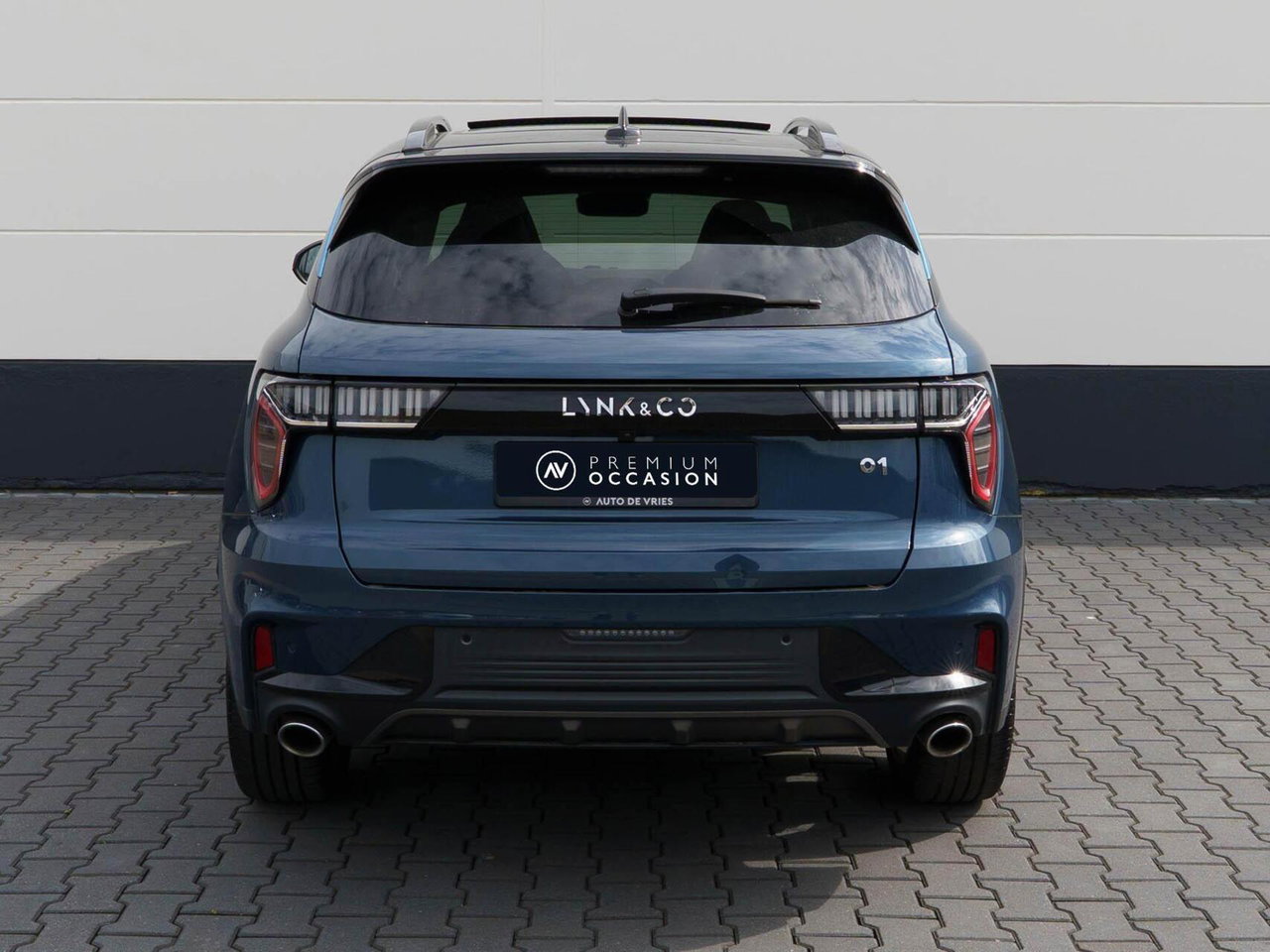 Lynk & Co 01