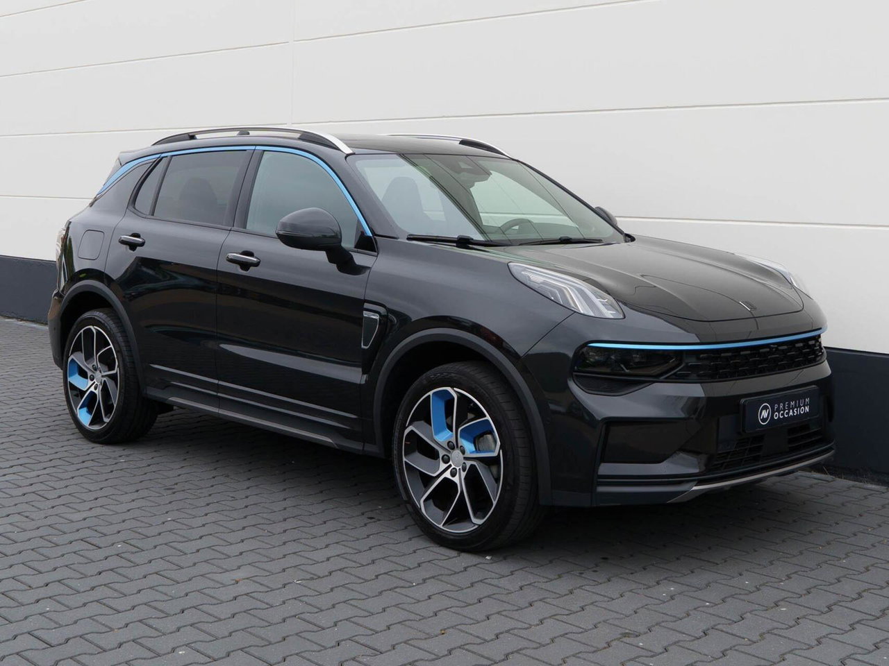 Lynk & Co 01