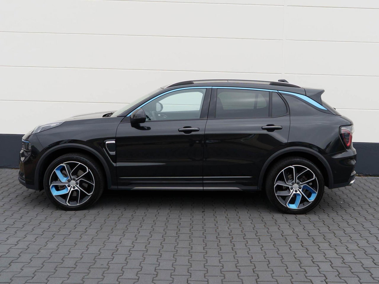 Lynk & Co 01