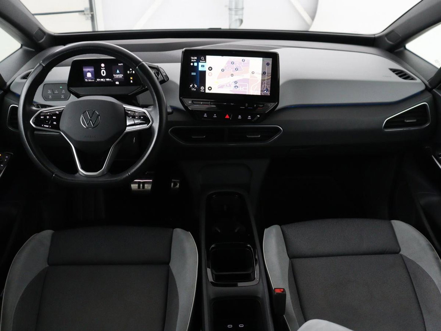 Volkswagen Id.3 Pro 58 kWh | SOH 94.5% | Panoramadak | Stuur/stoel verwarming | Adaptive cruise | 360 camera | Carplay | Massage stoelen | Climate control | Sfeerverlichting | Warmtepomp