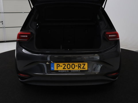 Volkswagen Id.3 Pro 58 kWh | SOH 94.5% | Panoramadak | Stuur/stoel verwarming | Adaptive cruise | 360 camera | Carplay | Massage stoelen | Climate control | Sfeerverlichting | Warmtepomp