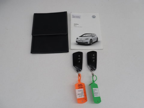 Volkswagen Id.3 Pro 58 kWh | SOH 94.5% | Panoramadak | Stuur/stoel verwarming | Adaptive cruise | 360 camera | Carplay | Massage stoelen | Climate control | Sfeerverlichting | Warmtepomp