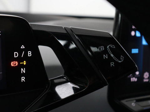 Volkswagen Id.3 Pro 58 kWh | SOH 94.5% | Panoramadak | Stuur/stoel verwarming | Adaptive cruise | 360 camera | Carplay | Massage stoelen | Climate control | Sfeerverlichting | Warmtepomp