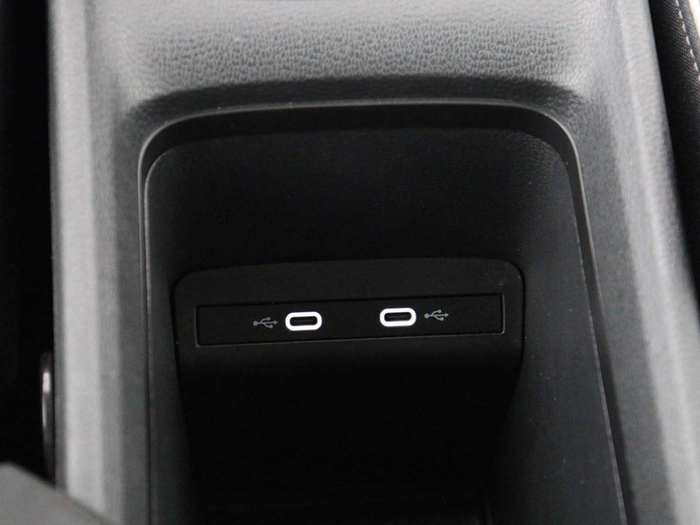 Volkswagen Id.3 Pro 58 kWh | SOH 94.5% | Panoramadak | Stuur/stoel verwarming | Adaptive cruise | 360 camera | Carplay | Massage stoelen | Climate control | Sfeerverlichting | Warmtepomp