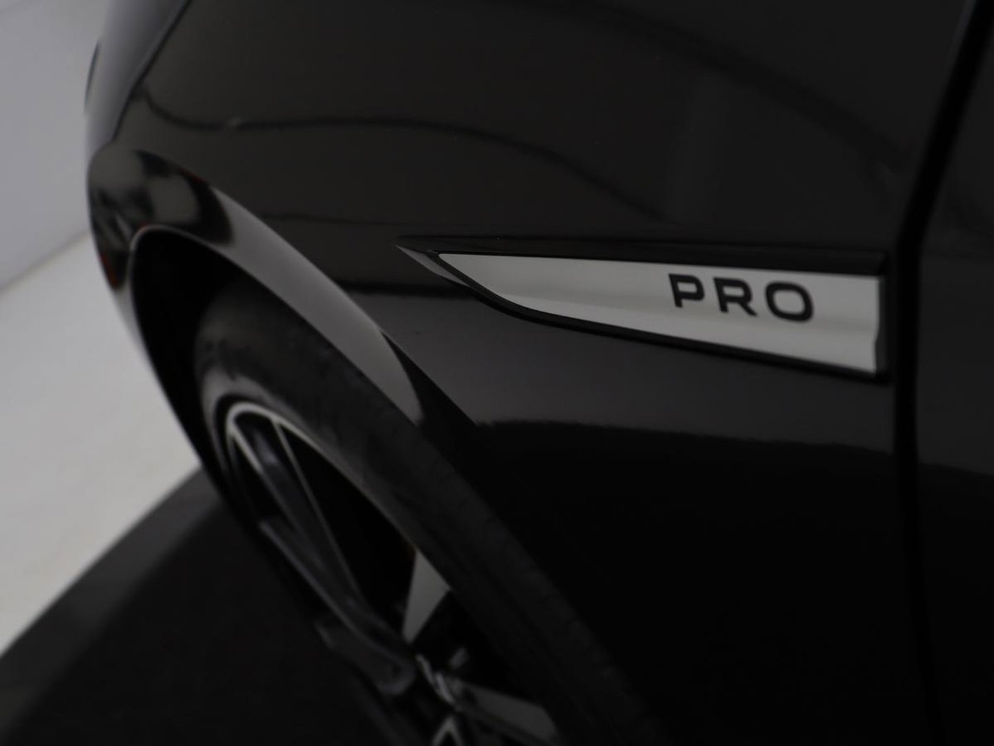 Volkswagen Id.3 Pro 58 kWh | SOH 94.5% | Panoramadak | Stuur/stoel verwarming | Adaptive cruise | 360 camera | Carplay | Massage stoelen | Climate control | Sfeerverlichting | Warmtepomp