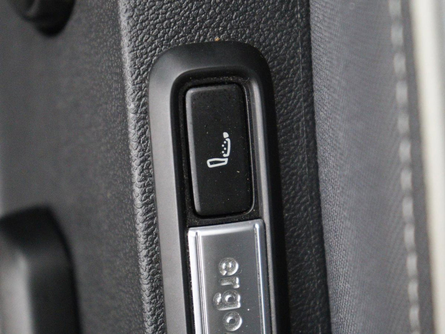 Volkswagen Id.3 Pro 58 kWh | SOH 94.5% | Panoramadak | Stuur/stoel verwarming | Adaptive cruise | 360 camera | Carplay | Massage stoelen | Climate control | Sfeerverlichting | Warmtepomp
