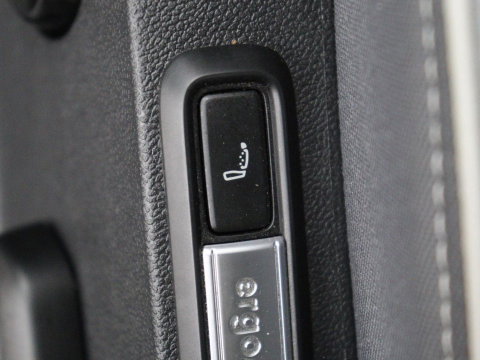 Volkswagen Id.3 Pro 58 kWh | SOH 94.5% | Panoramadak | Stuur/stoel verwarming | Adaptive cruise | 360 camera | Carplay | Massage stoelen | Climate control | Sfeerverlichting | Warmtepomp
