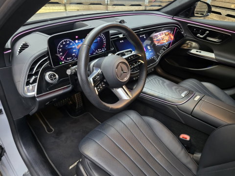 Mercedes-Benz E-Klasse Estate 300 e Exclusive Line AMG HUD 360 Pano Luchtv LED Leder Hyper 20"LM