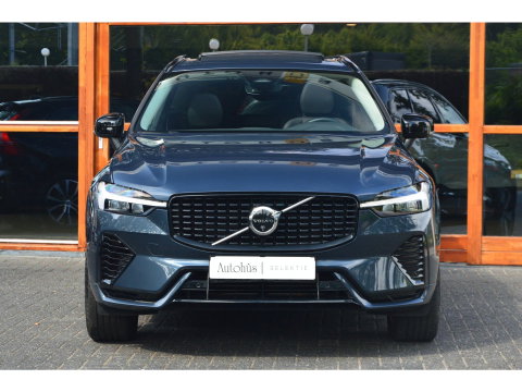 Volvo XC60 T6 Hybride AWD Plus Dark | 360° Camera | Harman/Kardon | Panoramadak | Stoel + Stuur Verwarmd | Apple CarPlay |