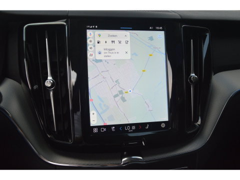 Volvo XC60 T6 Hybride AWD Plus Dark | 360° Camera | Harman/Kardon | Panoramadak | Stoel + Stuur Verwarmd | Apple CarPlay |