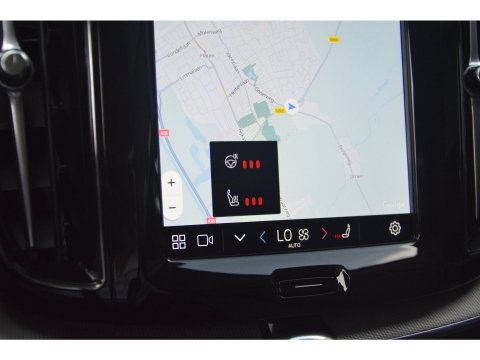 Volvo XC60 T6 Hybride AWD Plus Dark | 360° Camera | Harman/Kardon | Panoramadak | Stoel + Stuur Verwarmd | Apple CarPlay |