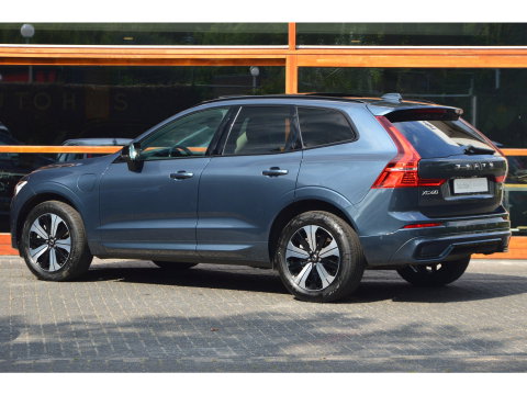 Volvo XC60 T6 Hybride AWD Plus Dark | 360° Camera | Harman/Kardon | Panoramadak | Stoel + Stuur Verwarmd | Apple CarPlay |