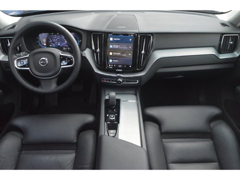Volvo XC60 T6 Hybride AWD Plus Dark | 360° Camera | Harman/Kardon | Panoramadak | Stoel + Stuur Verwarmd | Apple CarPlay |