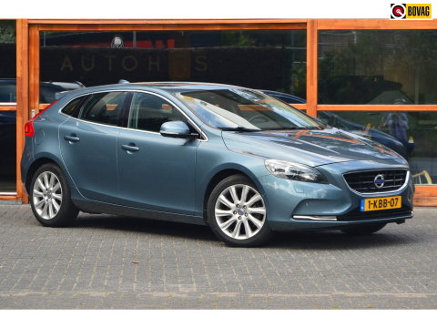 Volvo V40 T4 Summum | Camera | Leer | Cruise | Trekhaak | Audio high preformance |