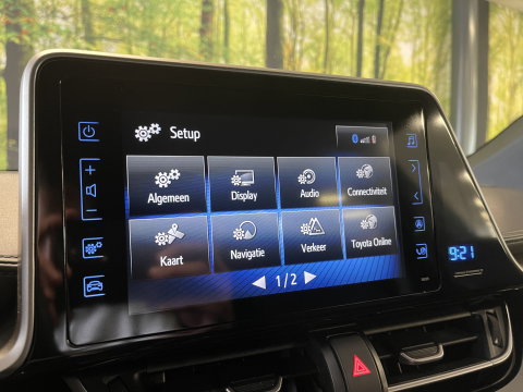 Toyota C-HR 1.8 Hybrid Dynamic | Airconditioning | Bluetooth | Cruise control | Hybride | DAB+ | Achteruitrijcamera |