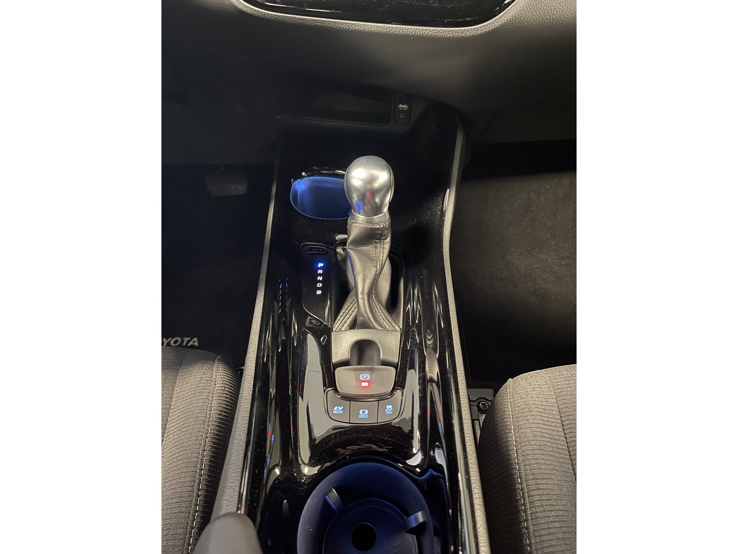 Toyota C-HR 1.8 Hybrid Dynamic | Airconditioning | Bluetooth | Cruise control | Hybride | DAB+ | Achteruitrijcamera |